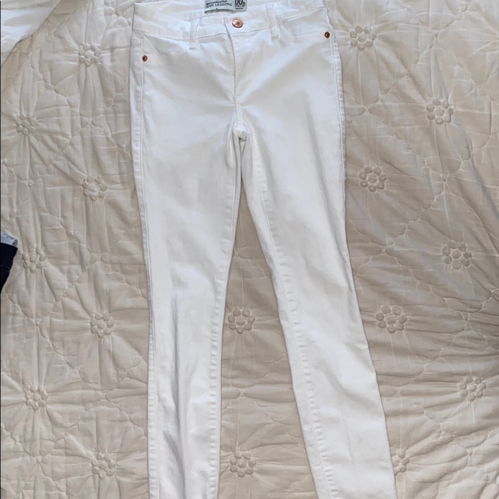 ✨White Abercrombie Jean Leggings✨